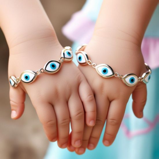 Picture of Kids eye  chain bracelet